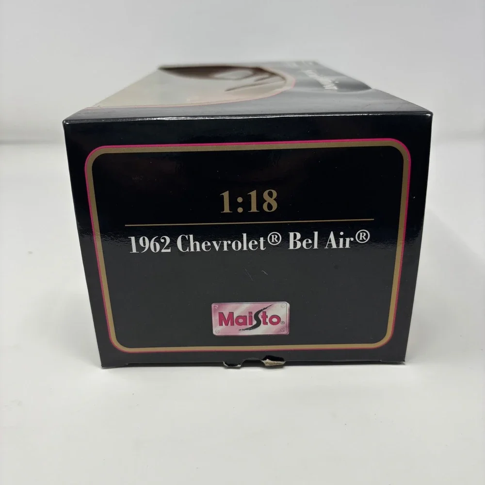 1962 Chevrolet Bel Air Red 1:18 Maisto Special Edition Diecast Open Box
